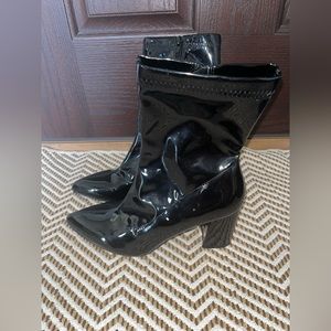 NWOT Fashion Nova size 7 black faux leather side zip block heeled boots